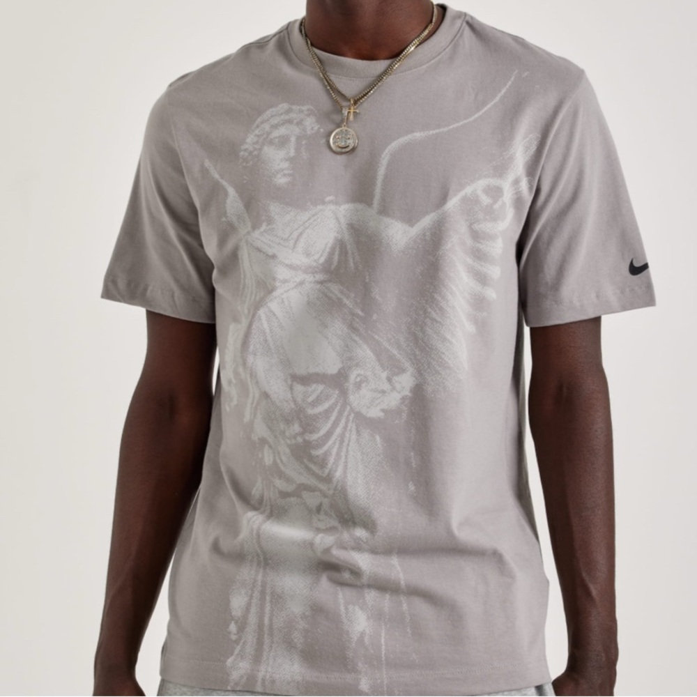 🛑 (Sold) Nike Enshrined Gray Short Sleeve Tee Classic Fit